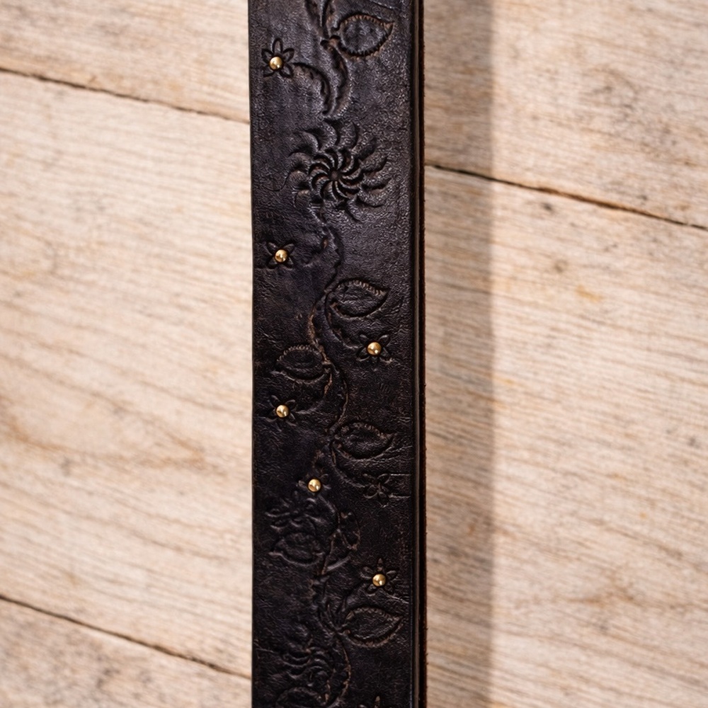 EUC! 🔥 VINTAGE 80s,90s Fossil Floral Tooled/Embossed Leather Belt Unisex - Picture 4 of 8